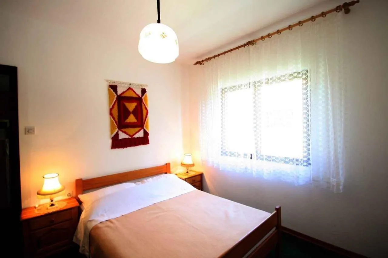 One-Bedroom Apartment In Malinska VIII